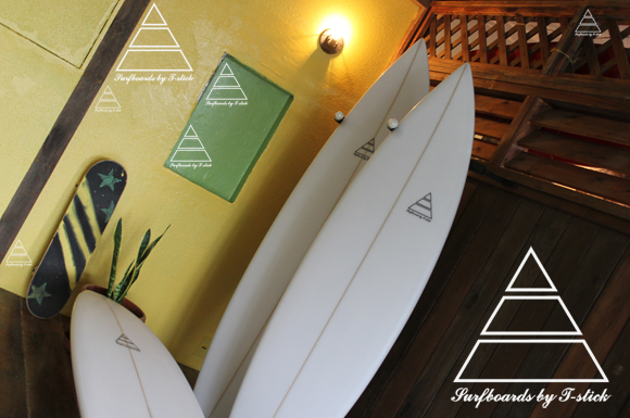 湘南随一のサーフィンスクール受講者数を誇る当店がオススメする【T-STICK　SURFBOARDS】はじめるならこれ！！