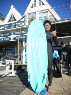 OKシェイプカスタムモデル６’０でenjoy surfing☆